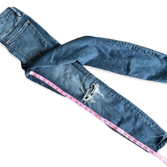 Good American Good Legs Distressed Crop Jeans - Picture 8 of 11